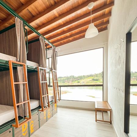 Viajero Guatape Hostel & Lake Club Bagian luar foto