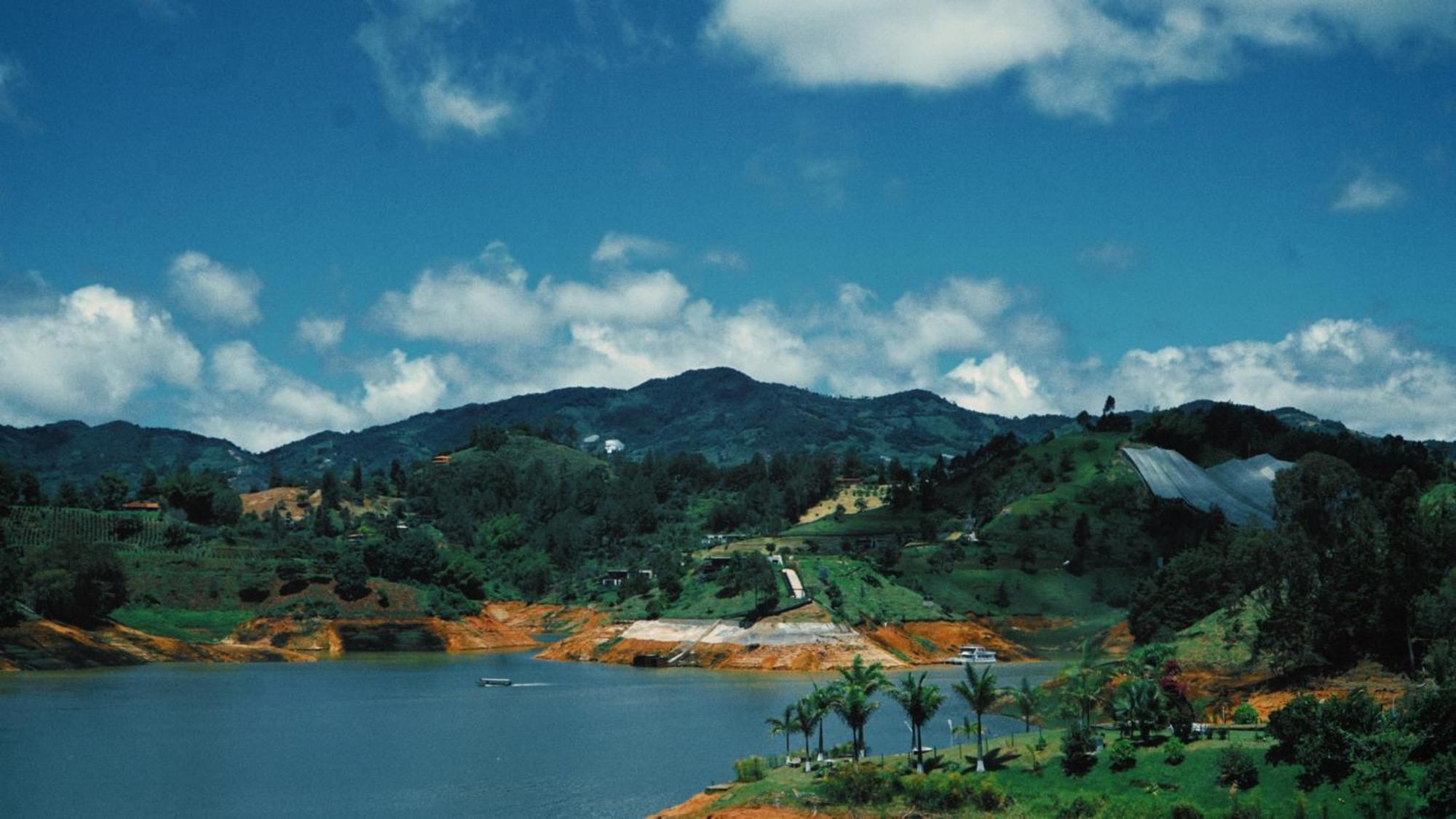 Viajero Guatape Hostel & Lake Club Bagian luar foto