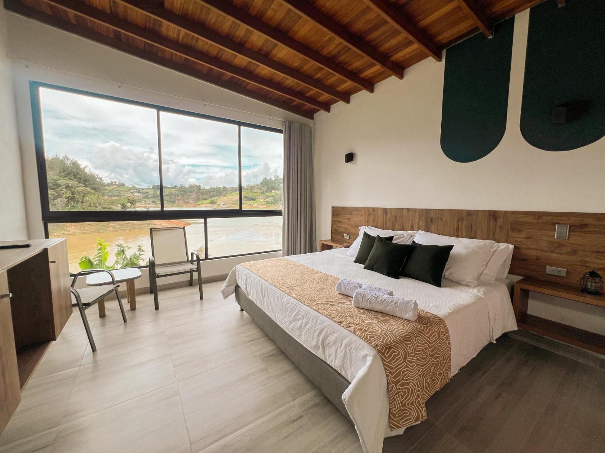 Viajero Guatape Hostel & Lake Club Bagian luar foto