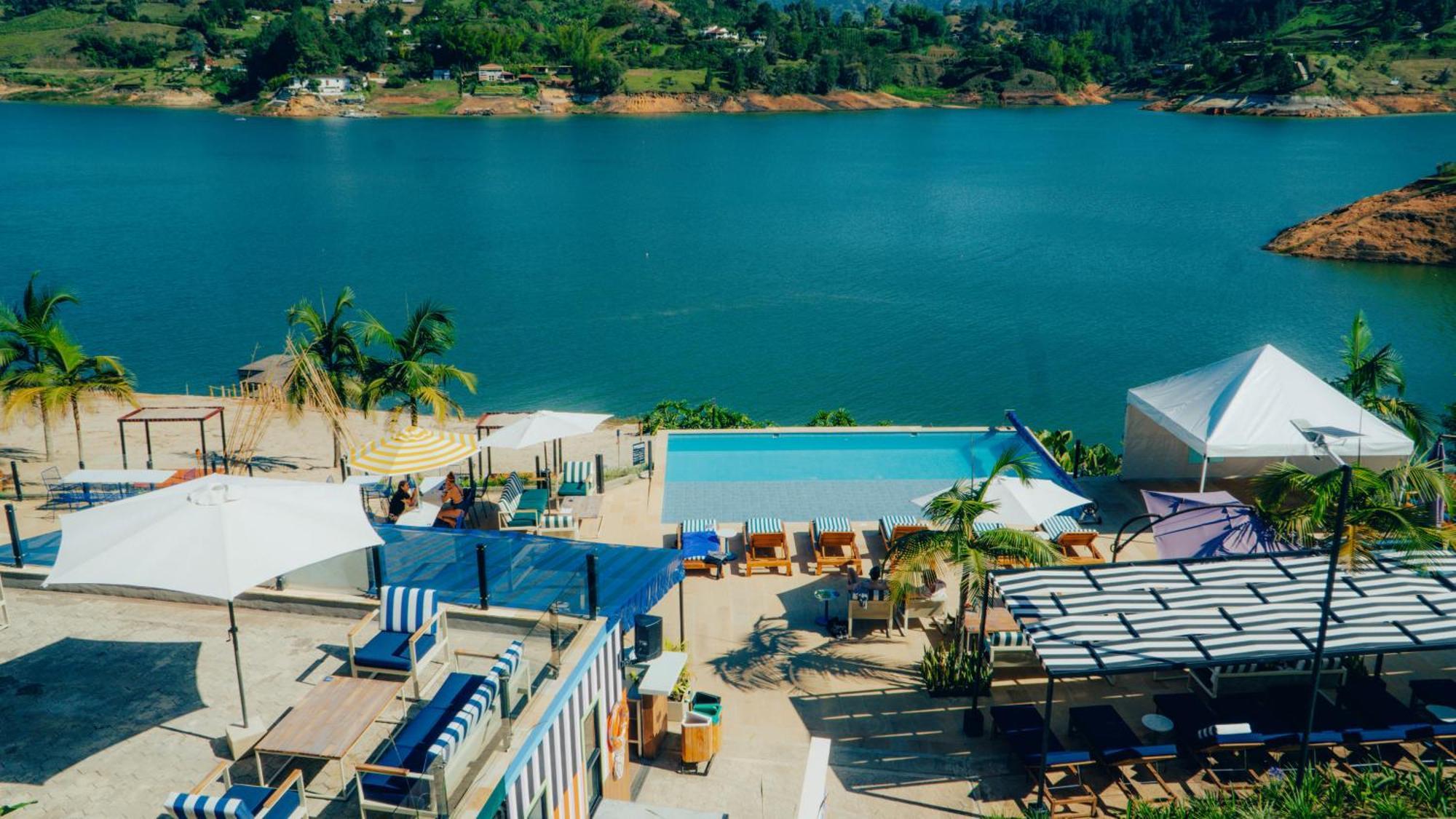 Viajero Guatape Hostel & Lake Club Bagian luar foto