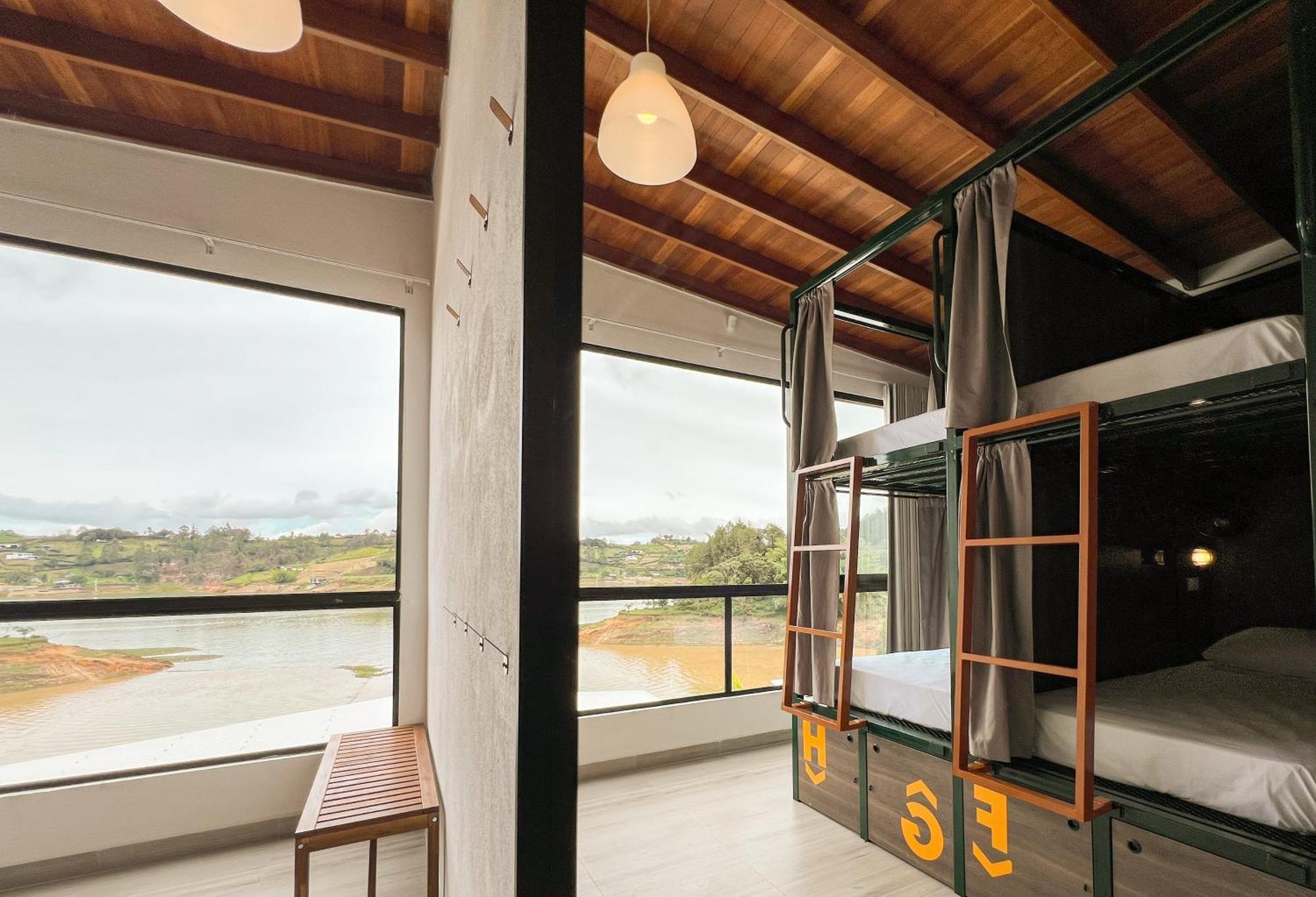 Viajero Guatape Hostel & Lake Club Bagian luar foto
