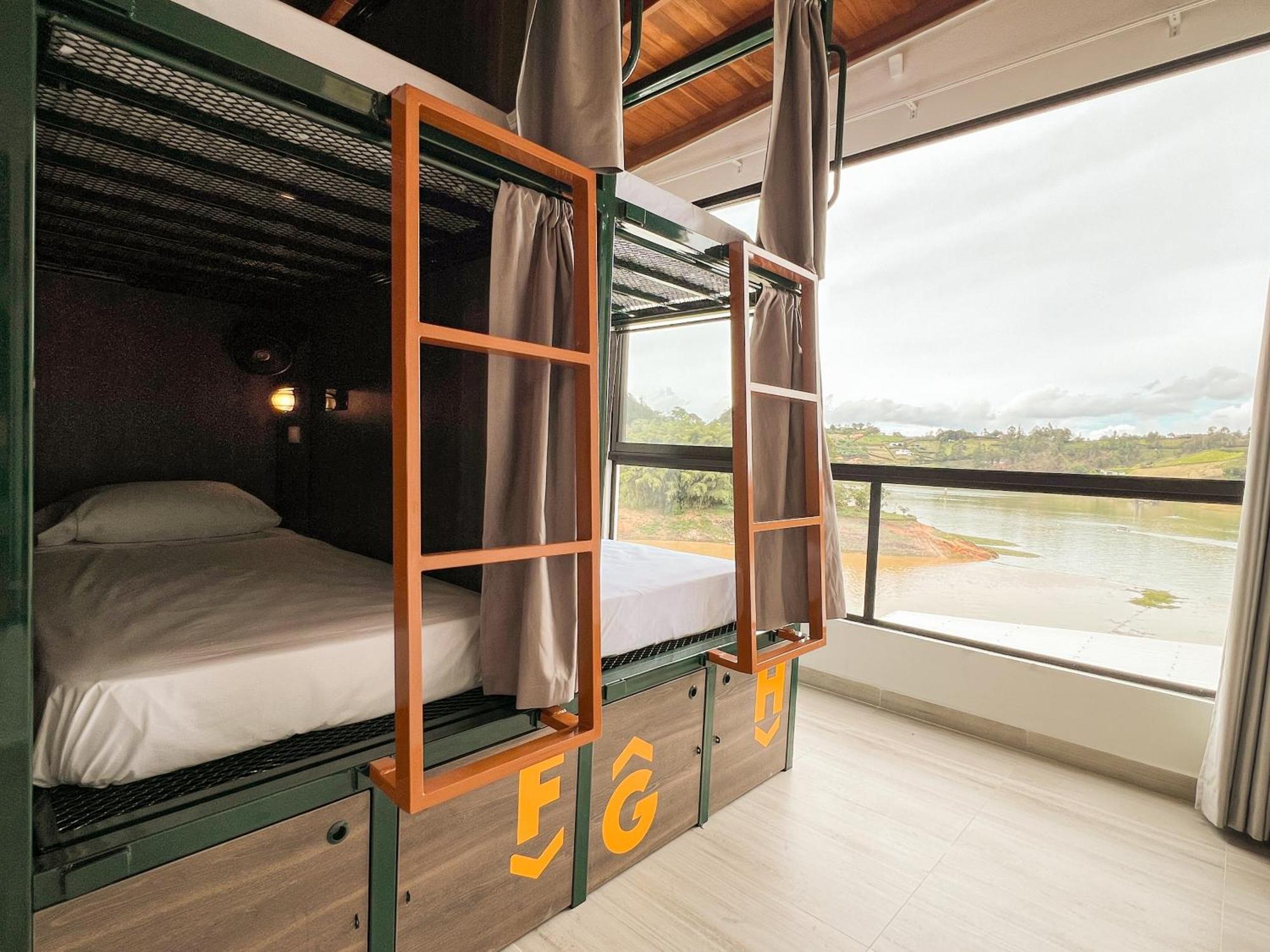 Viajero Guatape Hostel & Lake Club Bagian luar foto