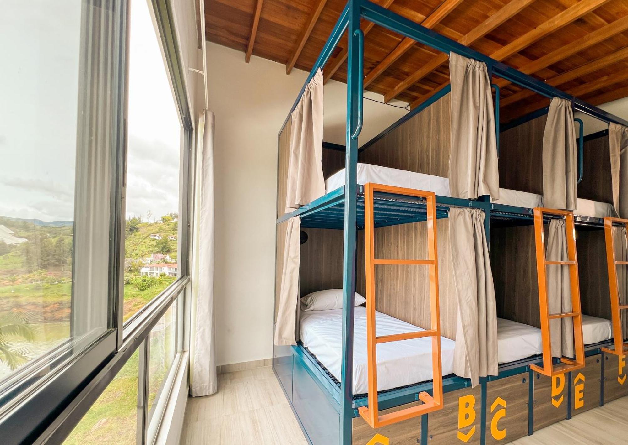 Viajero Guatape Hostel & Lake Club Bagian luar foto